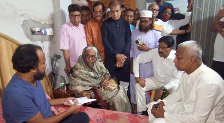 জুলাই শহীদ ও আহতদের জন্য অমিতের নেতৃত্বে যা করছে যশোর বিএনপি
